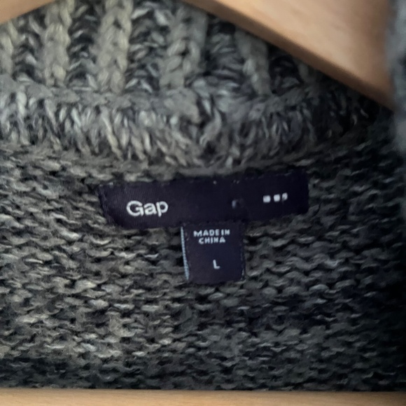 Cardigan - Picture 2 of 5